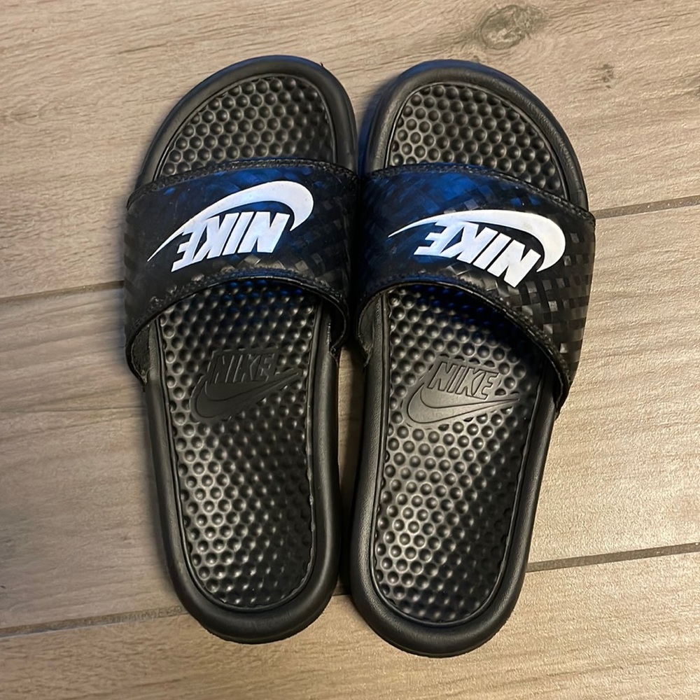 Nike slides